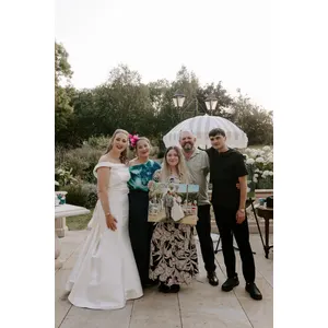 Inclusive Live Wedding Painting by Maddy - Thumbnail 3