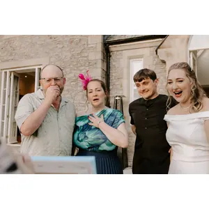 Inclusive Live Wedding Painting by Maddy - Thumbnail 8
